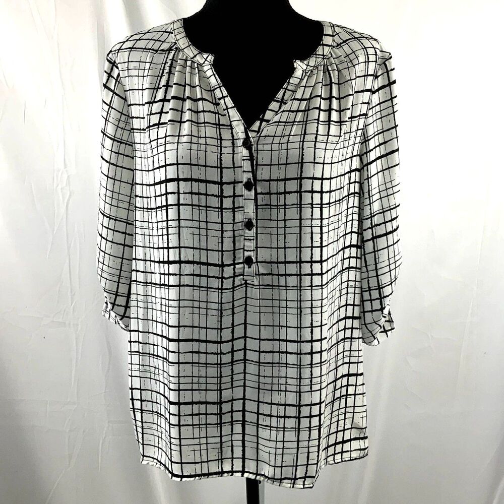 White and Black 3/4 Sleeve Tunic by Melissa Paige Size M